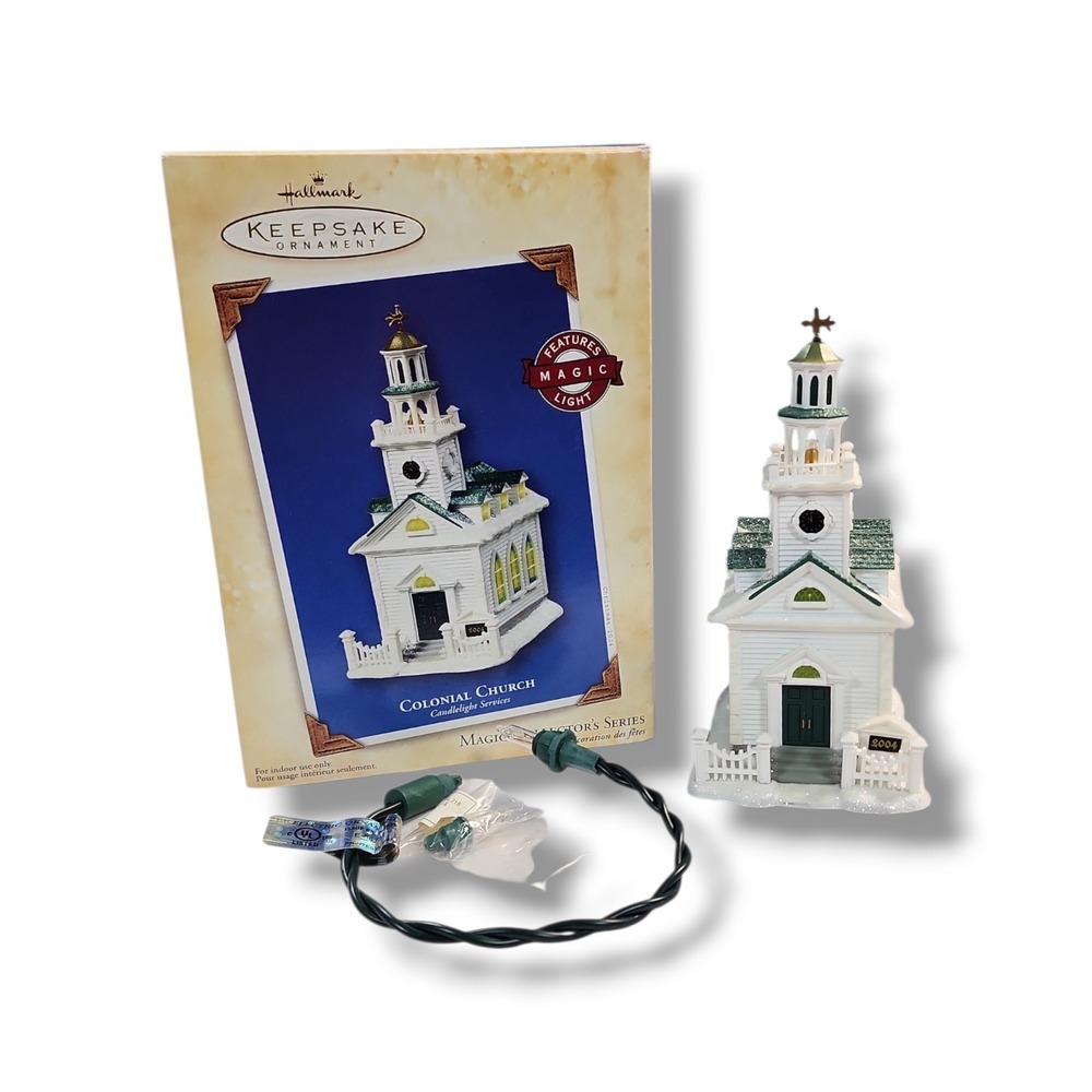 Hallmark Keepsake Colonial Church Candlelight Services Magic Ornament 2005